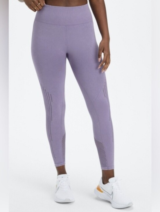 Fabletics Pants - Fabletics Sync Seamless High-Waisted 7/8 Legging, Color Washed Violetta Size M